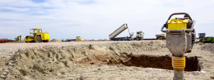 Enceradeira industrial: onde usar? | Casa do Construtor - Aluguel de equipamentos