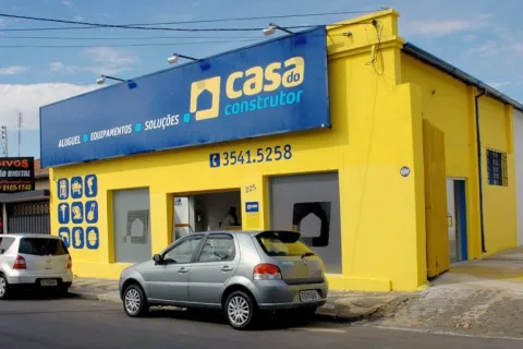 Loja Araras (01) Loja Araras (01)